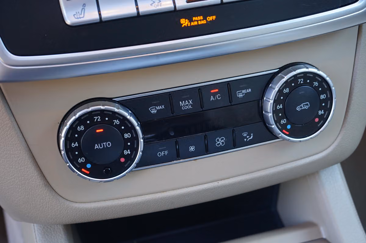2015 Mercedes-Benz M-Class ML 350 4MATIC Image 17