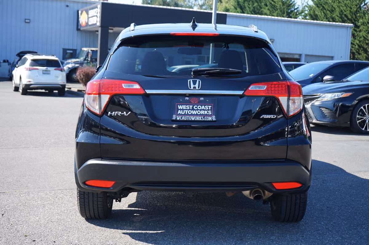 2021 Honda HR-V EX-L Crossover Image 4