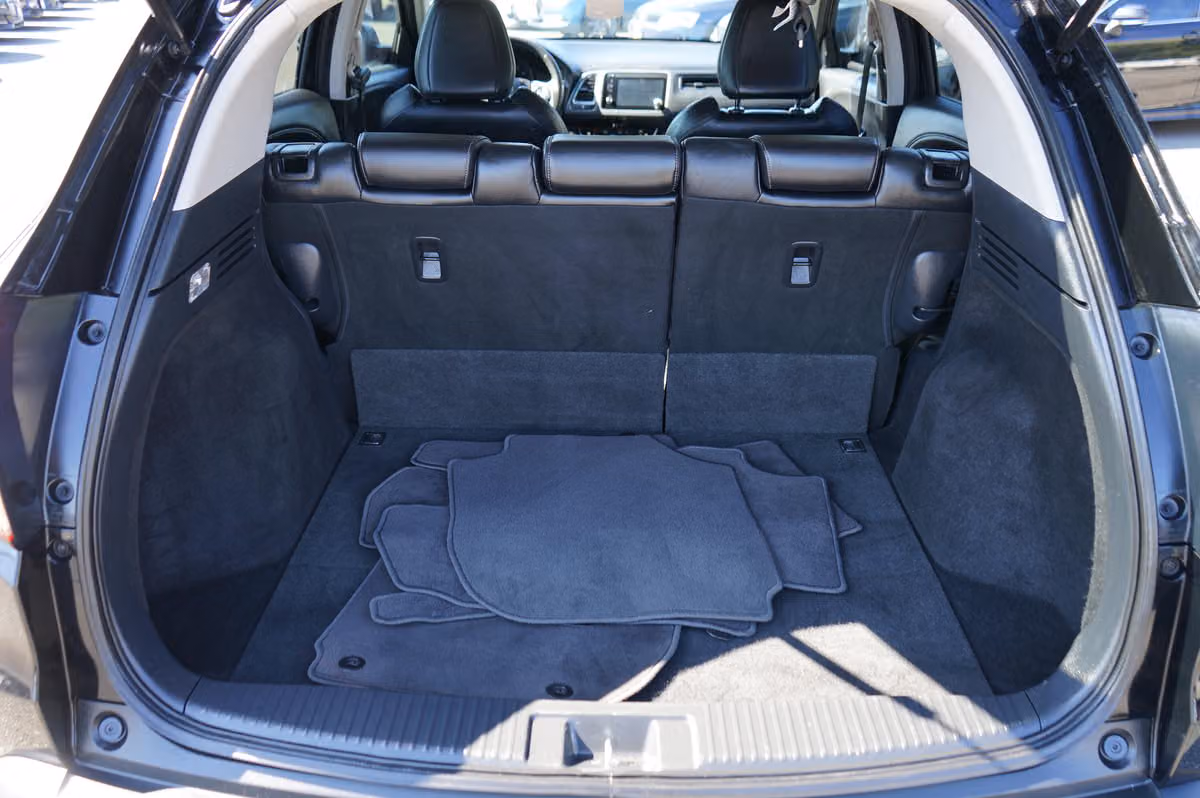 2021 Honda HR-V EX-L Crossover Image 10