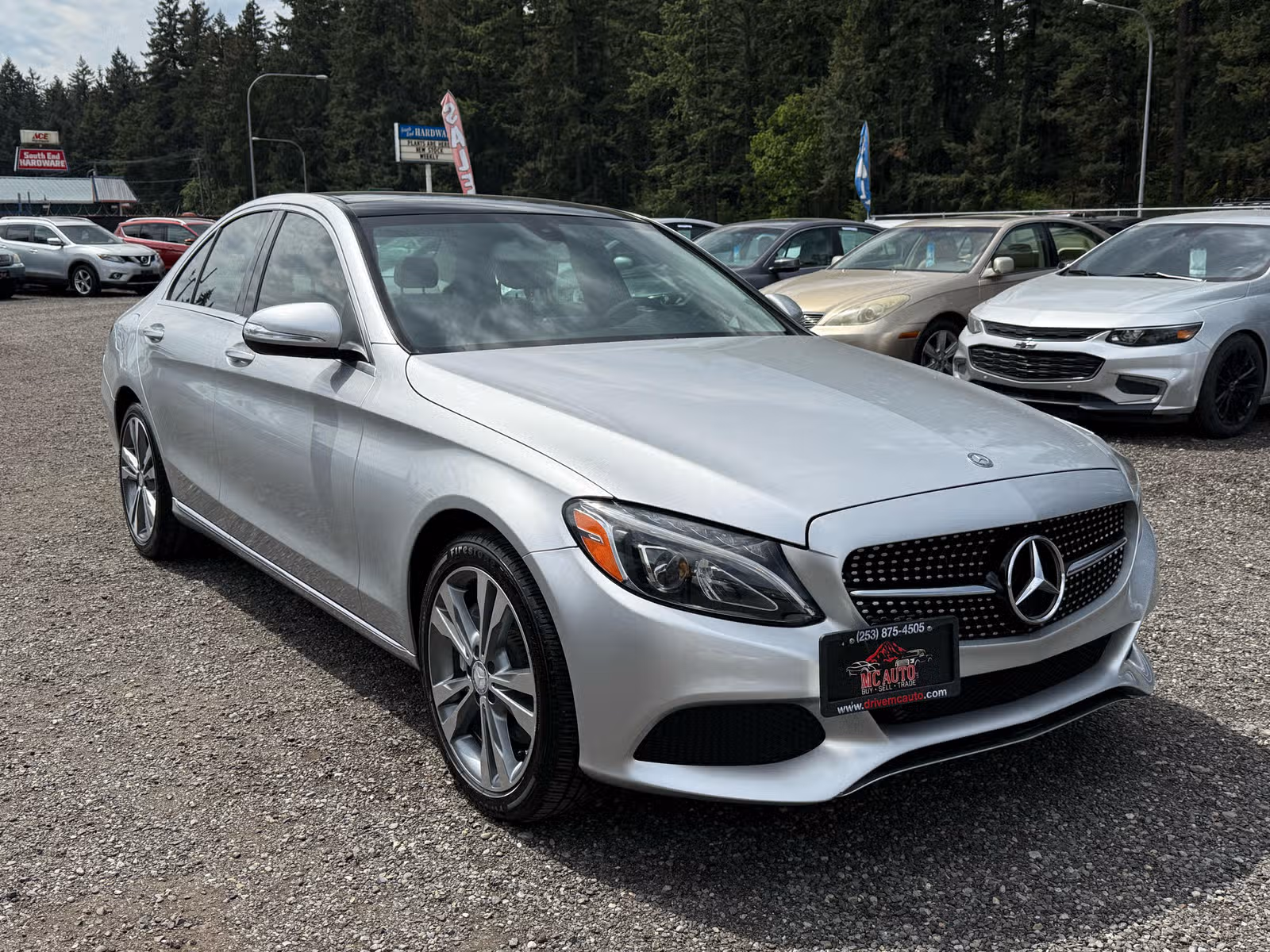 2015 Mercedes-Benz C-Class C 300 4MATIC Upper Image 2