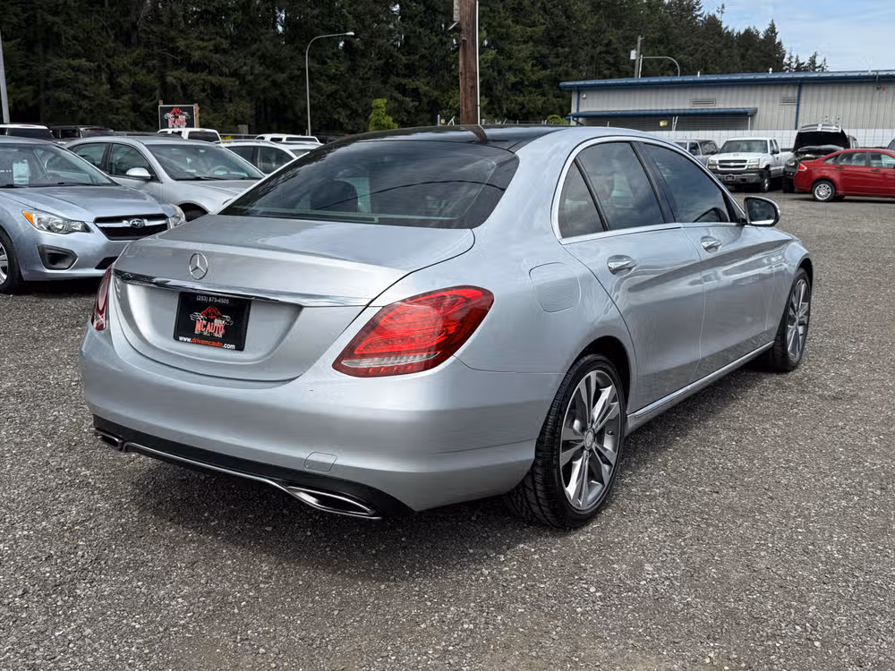 2015 Mercedes-Benz C-Class C 300 4MATIC Image 8