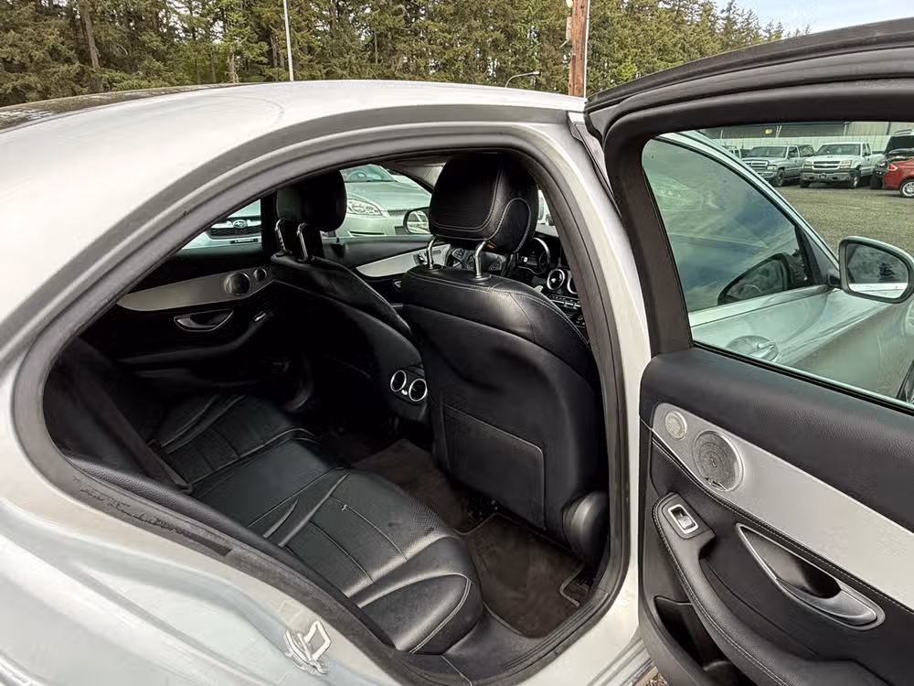 2015 Mercedes-Benz C-Class C 300 4MATIC Image 12