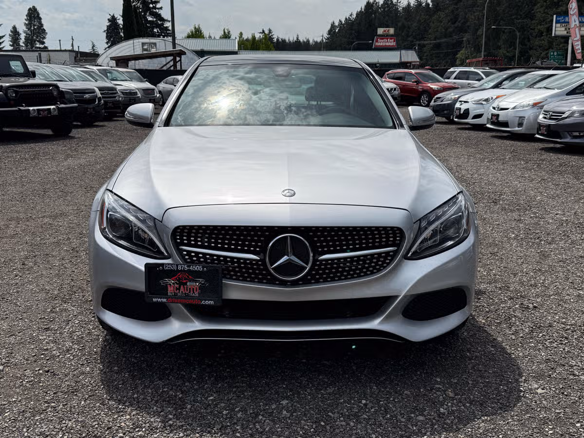 2015 Mercedes-Benz C-Class C 300 4MATIC Image 3