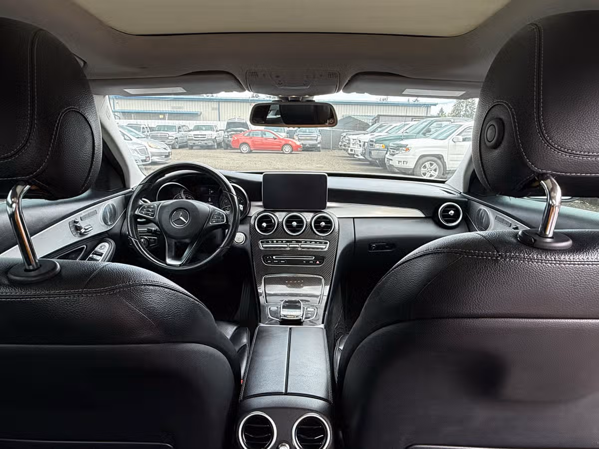 2015 Mercedes-Benz C-Class C 300 4MATIC Image 14