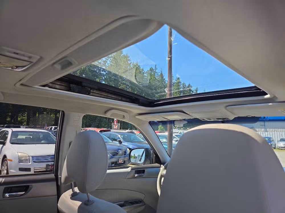 2009 Subaru Forester 2.5 XT Crossover Image 11