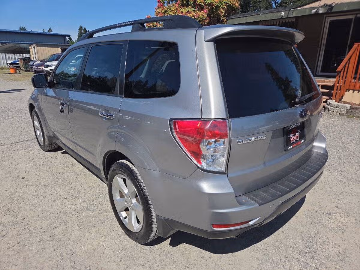 2009 Subaru Forester 2.5 XT Crossover Image 7