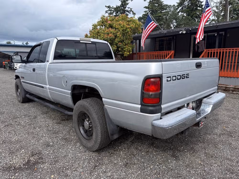 2001 Dodge Ram 2500 SLT Quad Cab Image 6