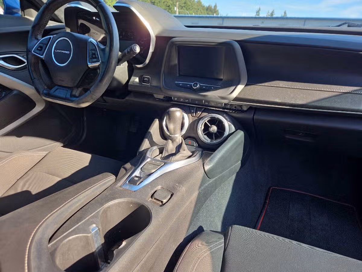 2018 Chevrolet Camaro LS Image 10