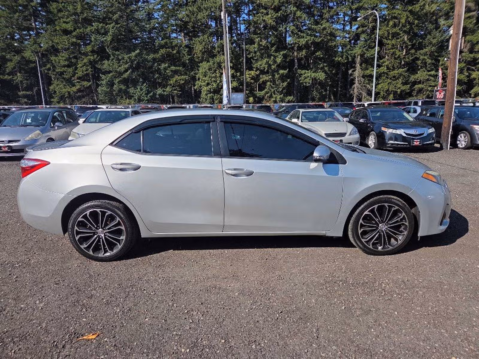 2014 Toyota Corolla L Upper Image 1
