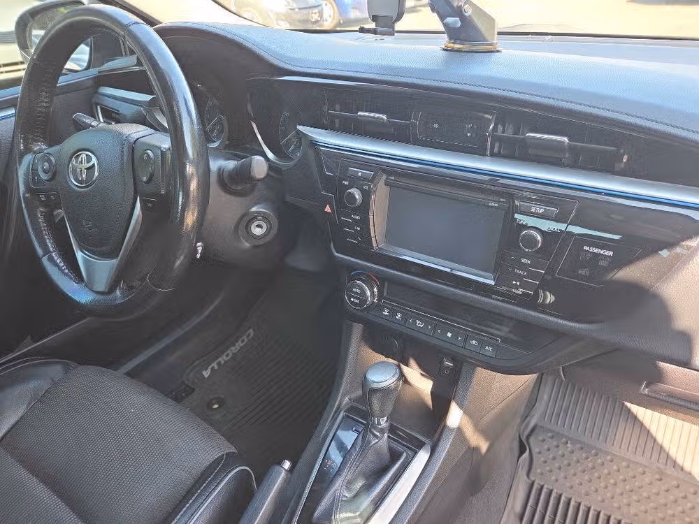 2014 Toyota Corolla L Image 11