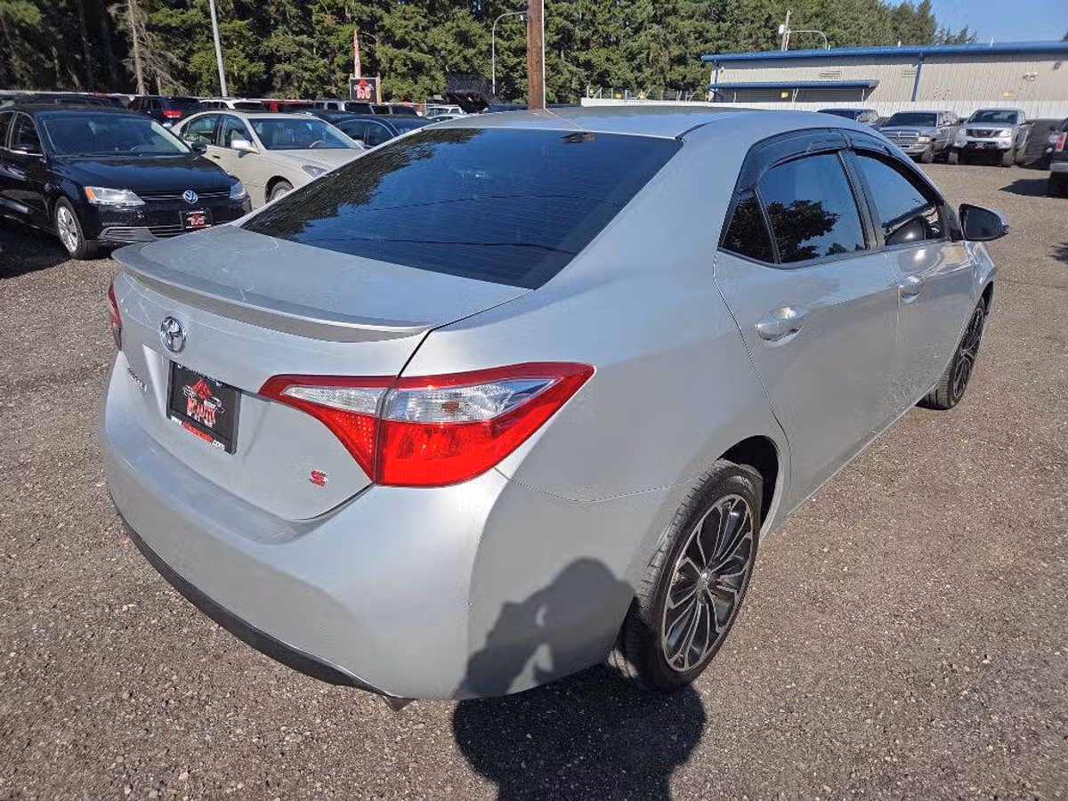 2014 Toyota Corolla L Image 10