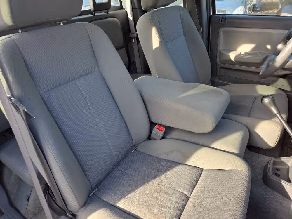 2006 Dodge Dakota ST Club Cab Image 12
