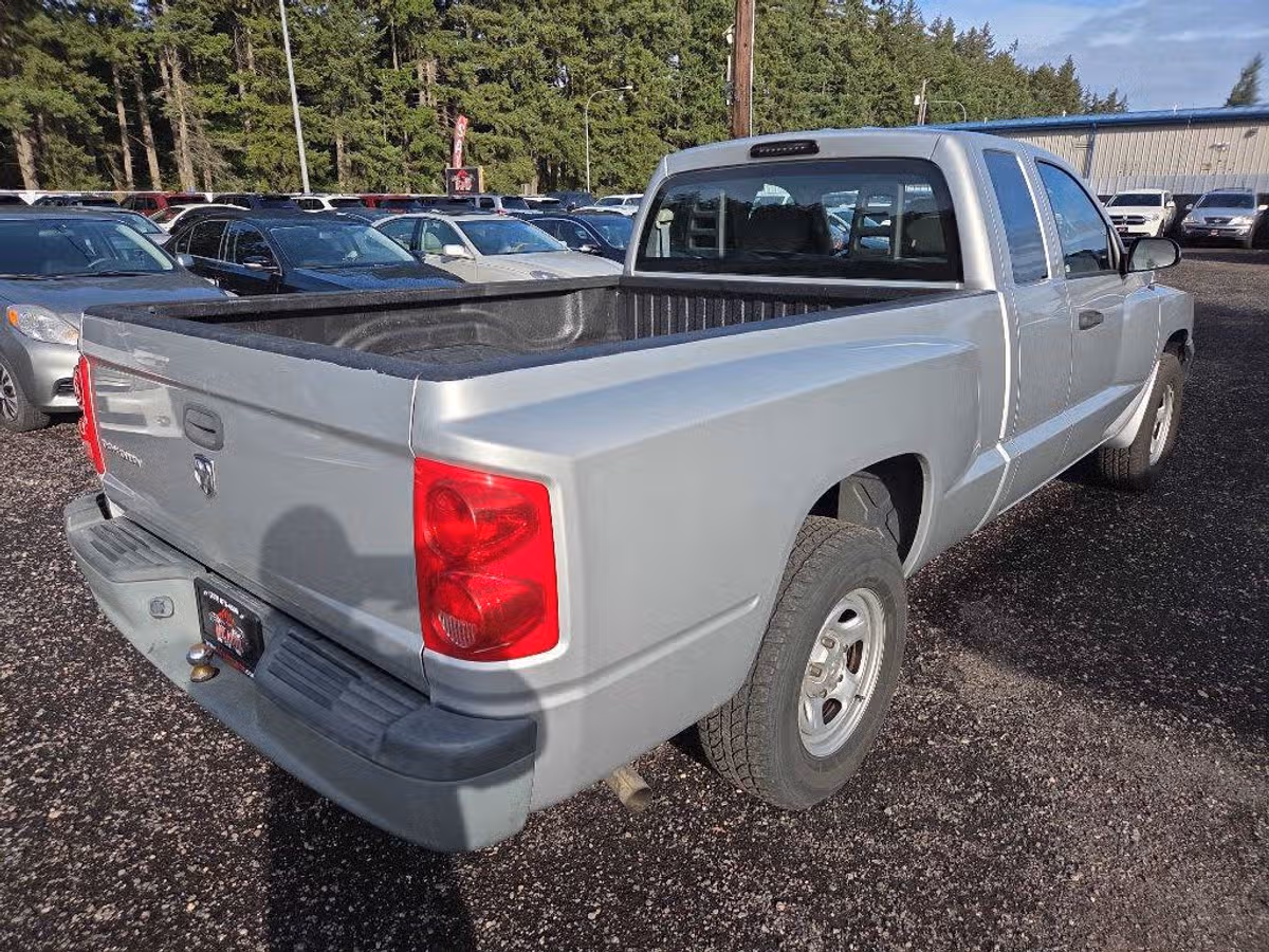 2006 Dodge Dakota ST Club Cab Image 8
