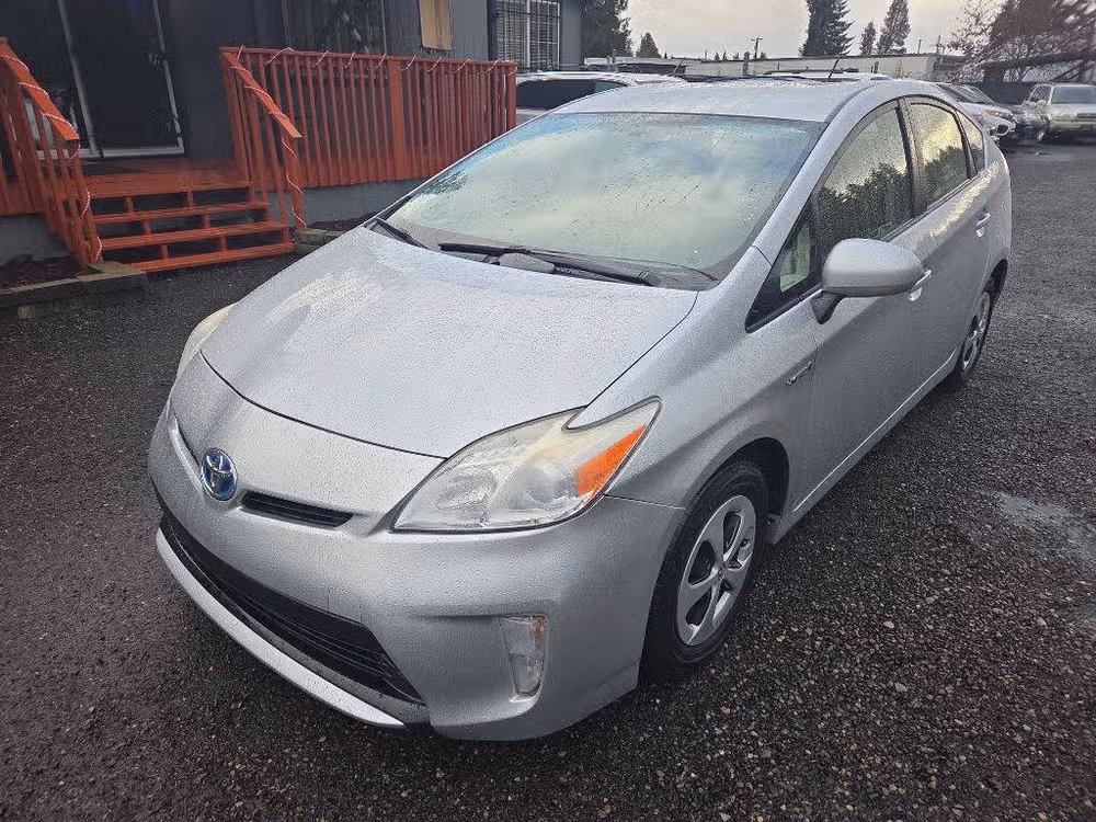 2013 Toyota Prius One Lower Image 2