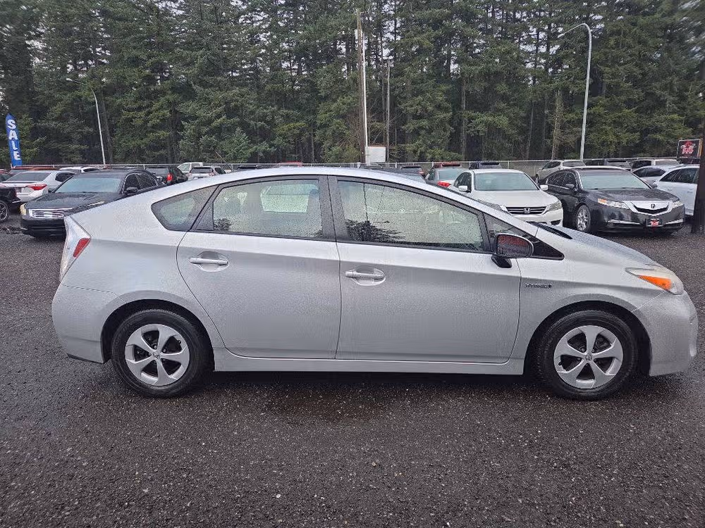 11781 - 2013 Toyota Prius One