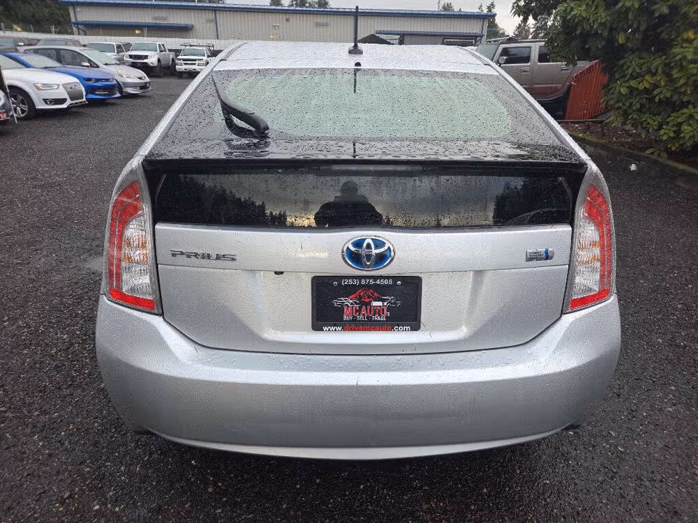 2013 Toyota Prius One Image 7