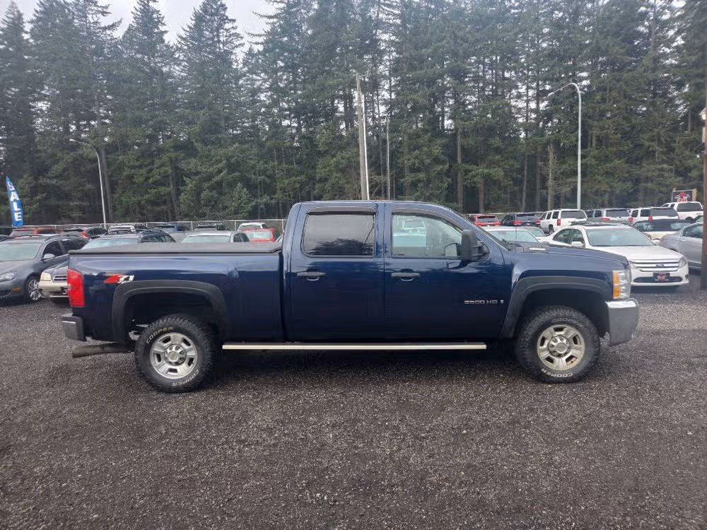 2009 Chevrolet Silverado 2500HD WORK TRUCK Crew Cab Image 1