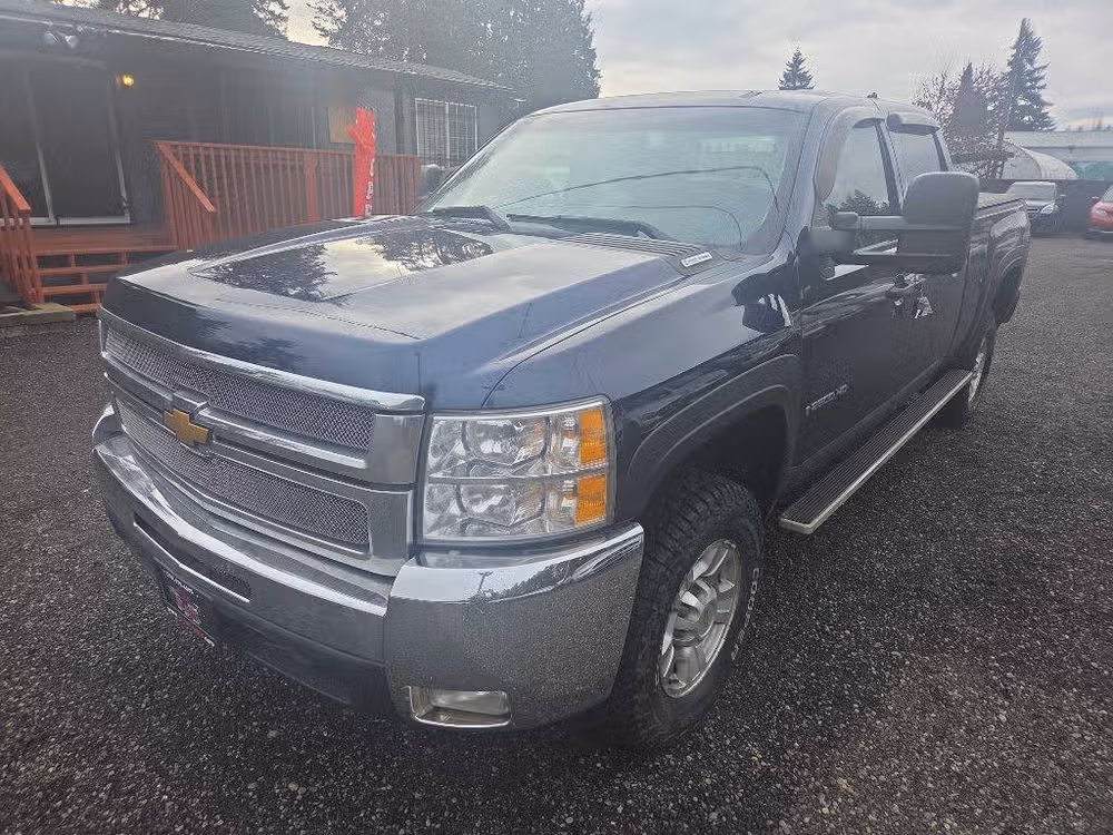 2009 Chevrolet Silverado 2500HD WORK TRUCK Crew Cab Image 4