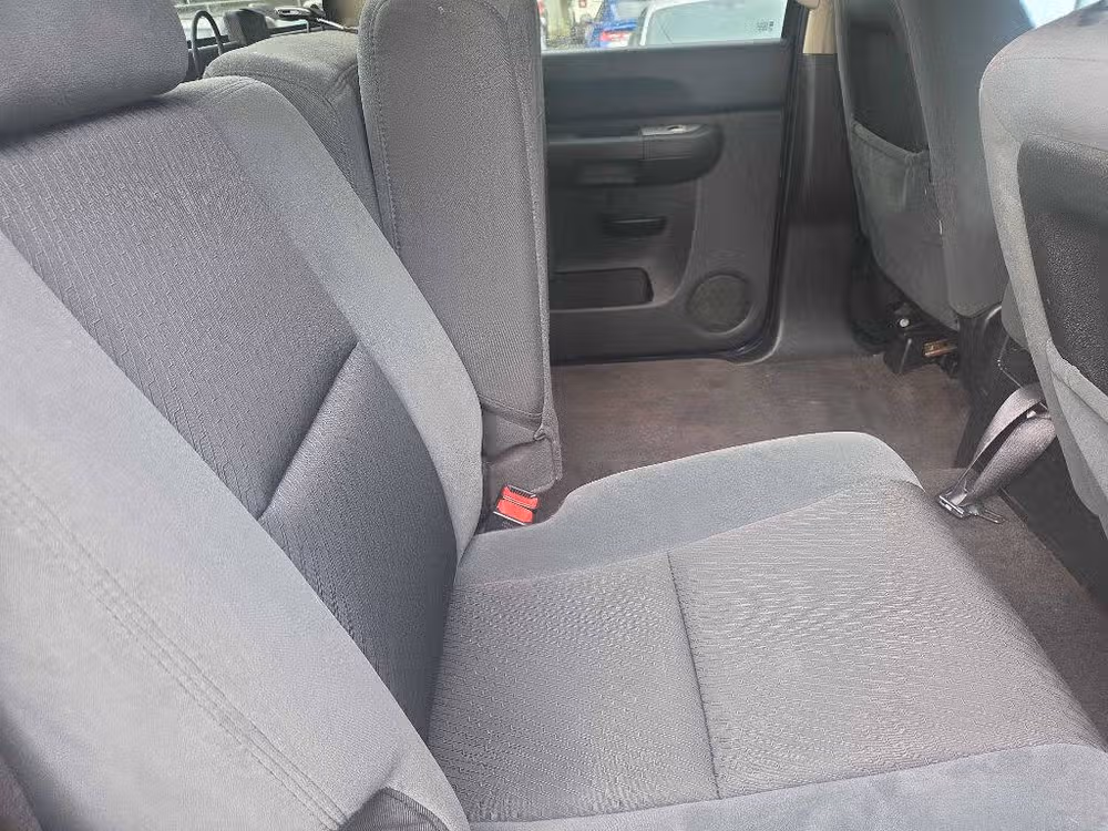 2009 Chevrolet Silverado 2500HD WORK TRUCK Crew Cab Image 11
