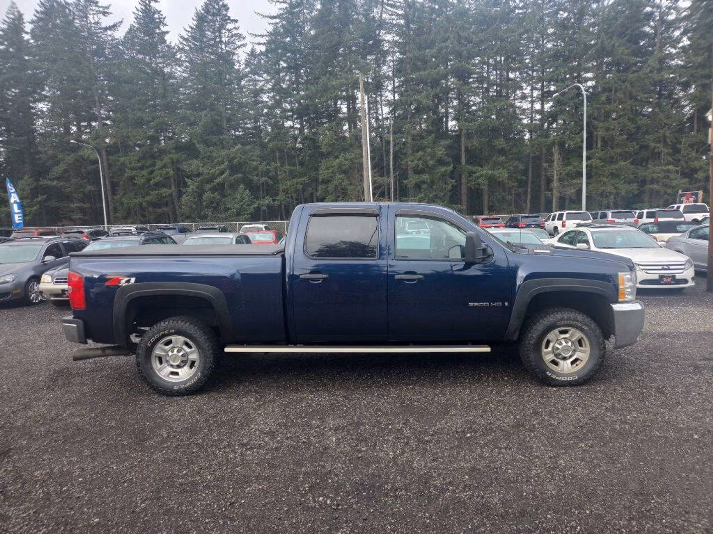 2009 Chevrolet Silverado 2500HD WORK TRUCK Crew Cab Image 1