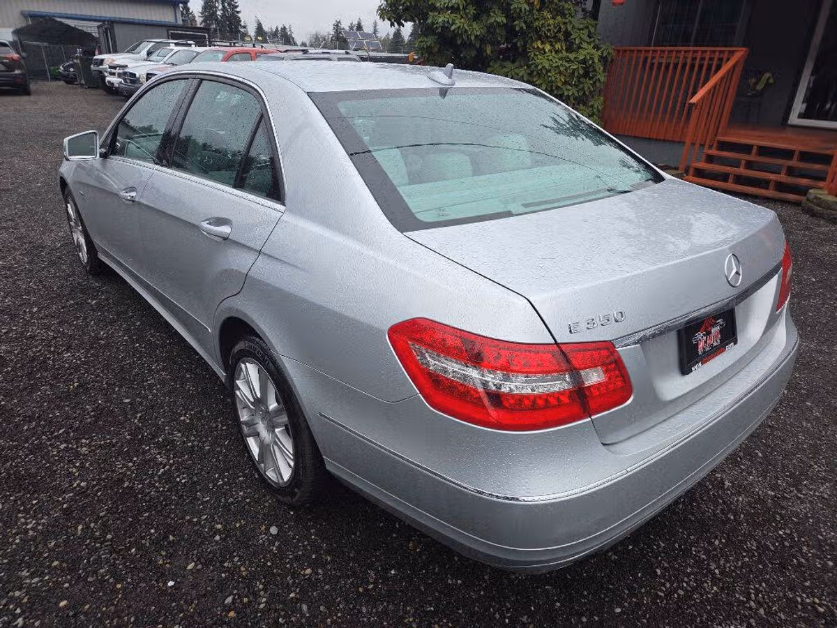 2012 Mercedes-Benz E-Class E 350 Luxury Image 5