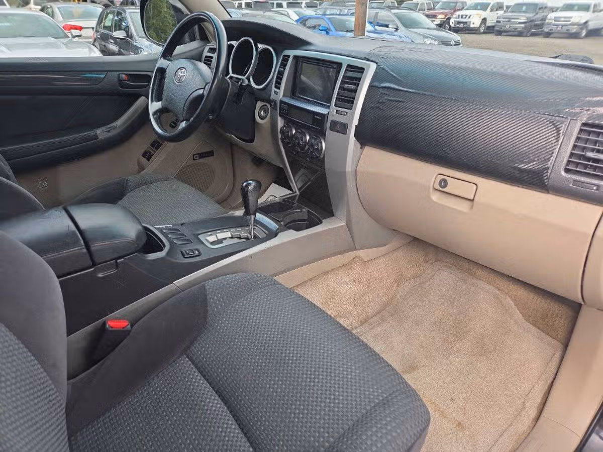 2004 Toyota 4Runner Limited Image 11