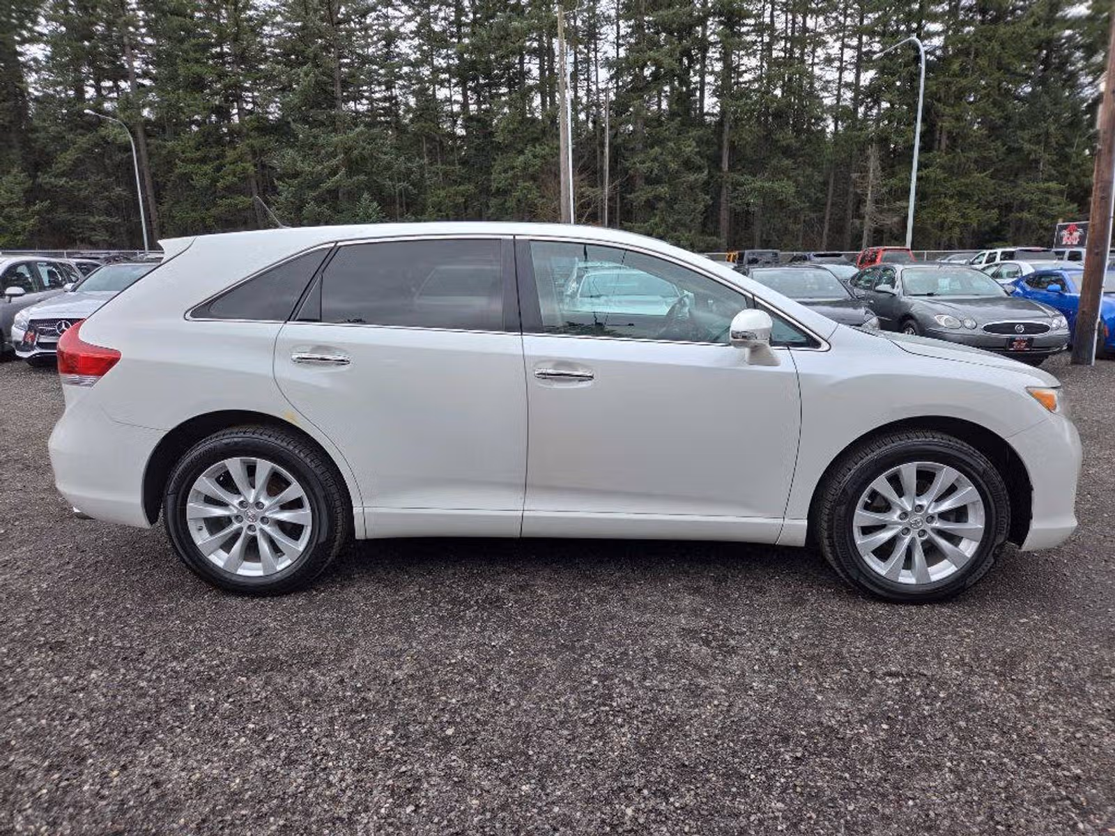 2013 Toyota Venza LE Crossover Upper Image 1