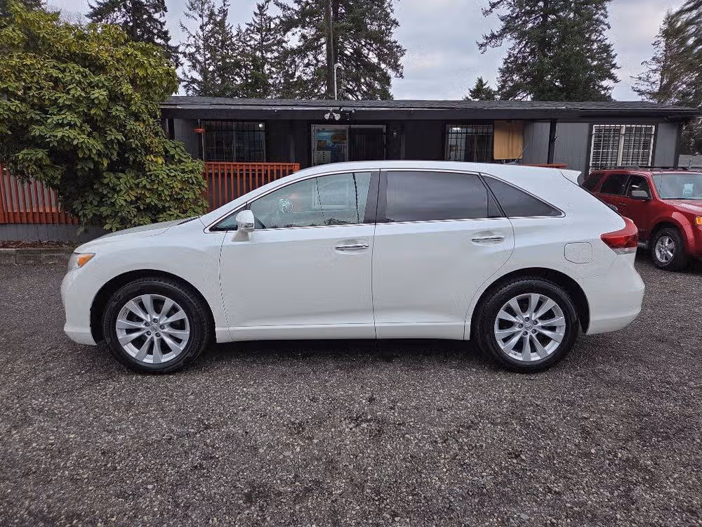 2013 Toyota Venza LE Crossover Image 5