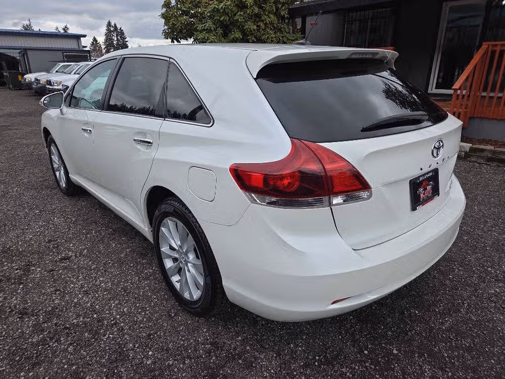 2013 Toyota Venza LE Crossover Image 6