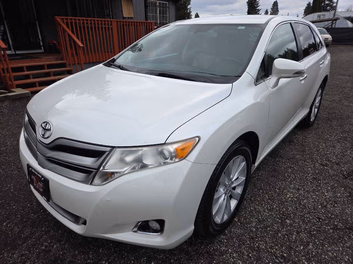 2013 Toyota Venza LE Crossover Image 4