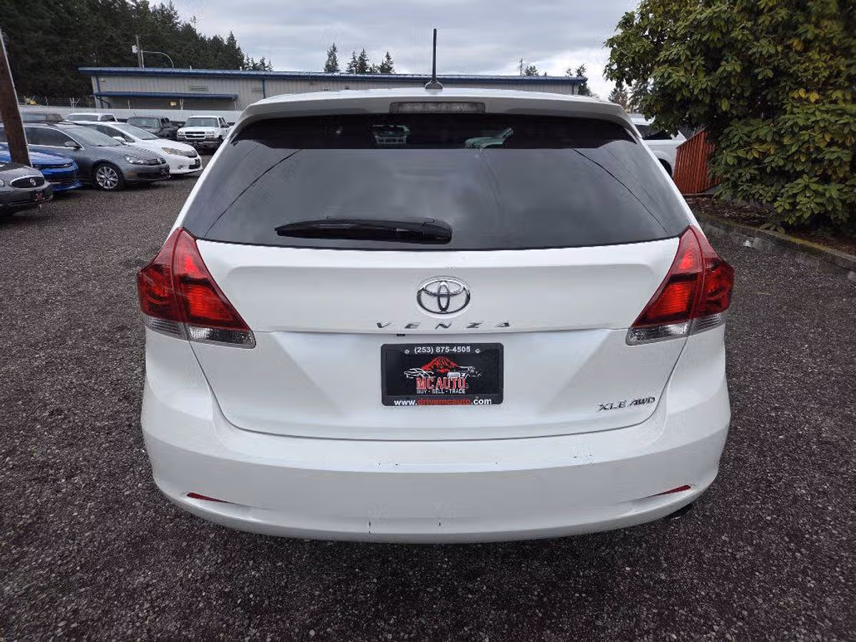 2013 Toyota Venza LE Crossover Image 7