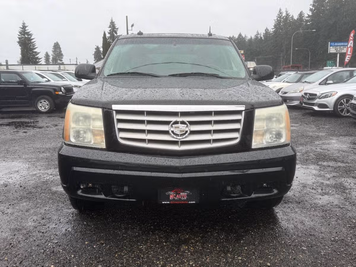 2003 Cadillac Escalade Base Image 3