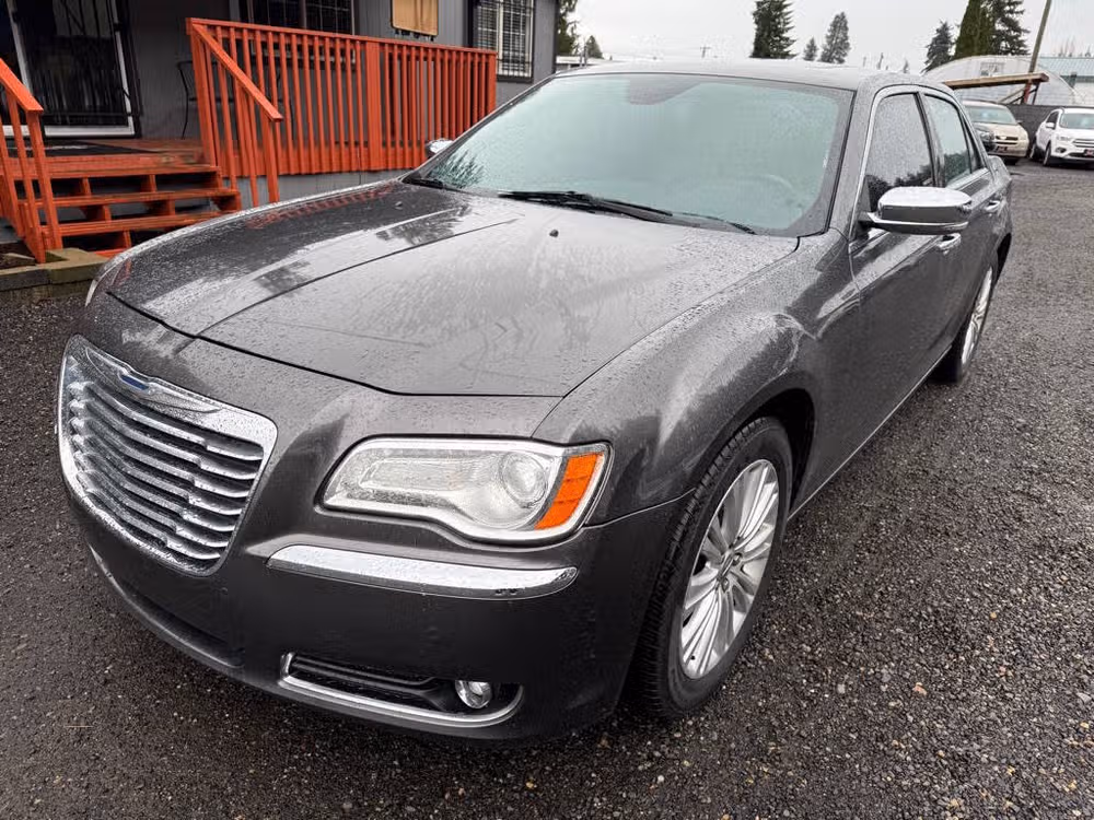 2014 Chrysler 300 C Image 4