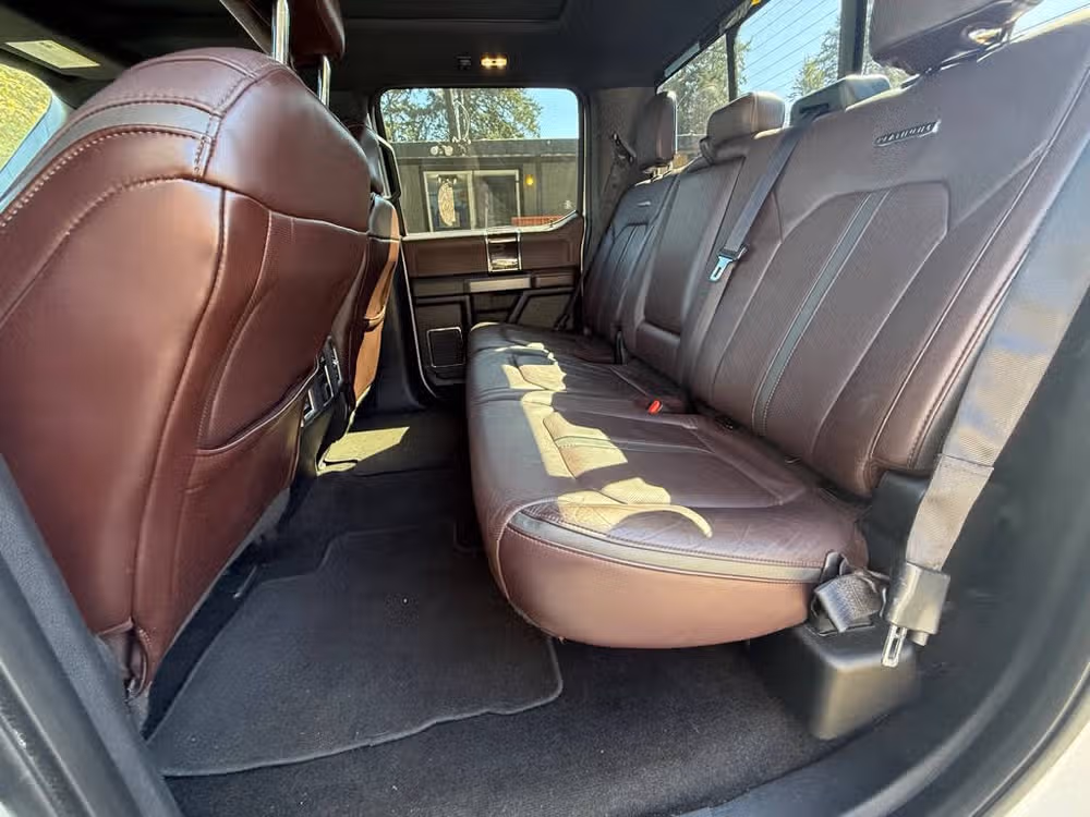 2015 Ford F-150 Platinum SuperCrew Image 10