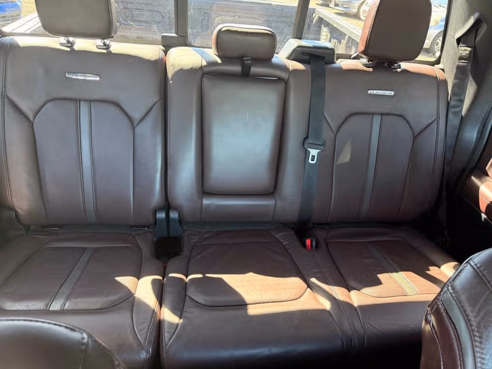 2015 Ford F-150 Platinum SuperCrew Image 14