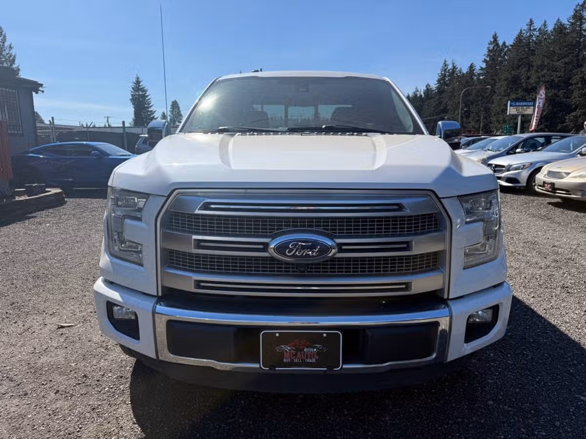 2015 Ford F-150 Platinum SuperCrew Image 3