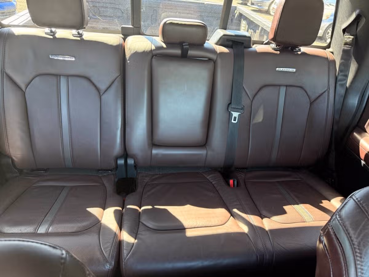 2015 Ford F-150 Platinum SuperCrew Image 14