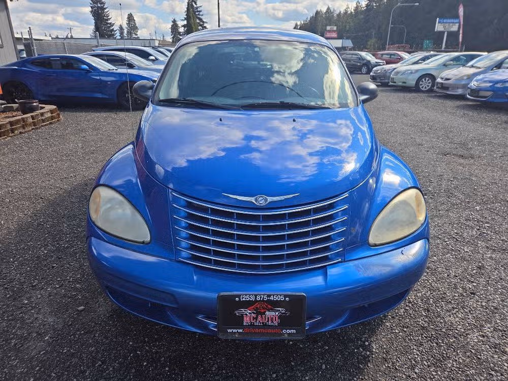 2005 Chrysler PT Cruiser Limited Image 2