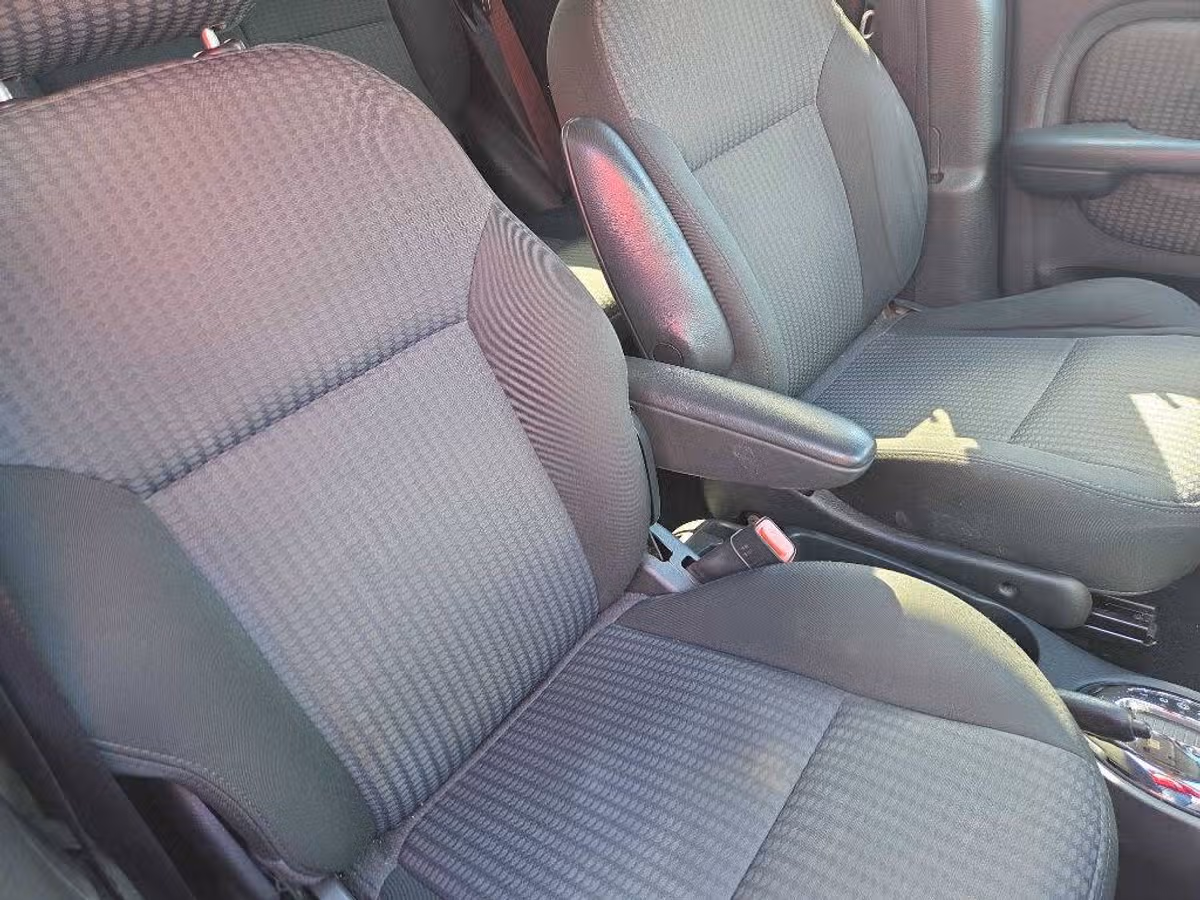 2005 Chrysler PT Cruiser Limited Image 12