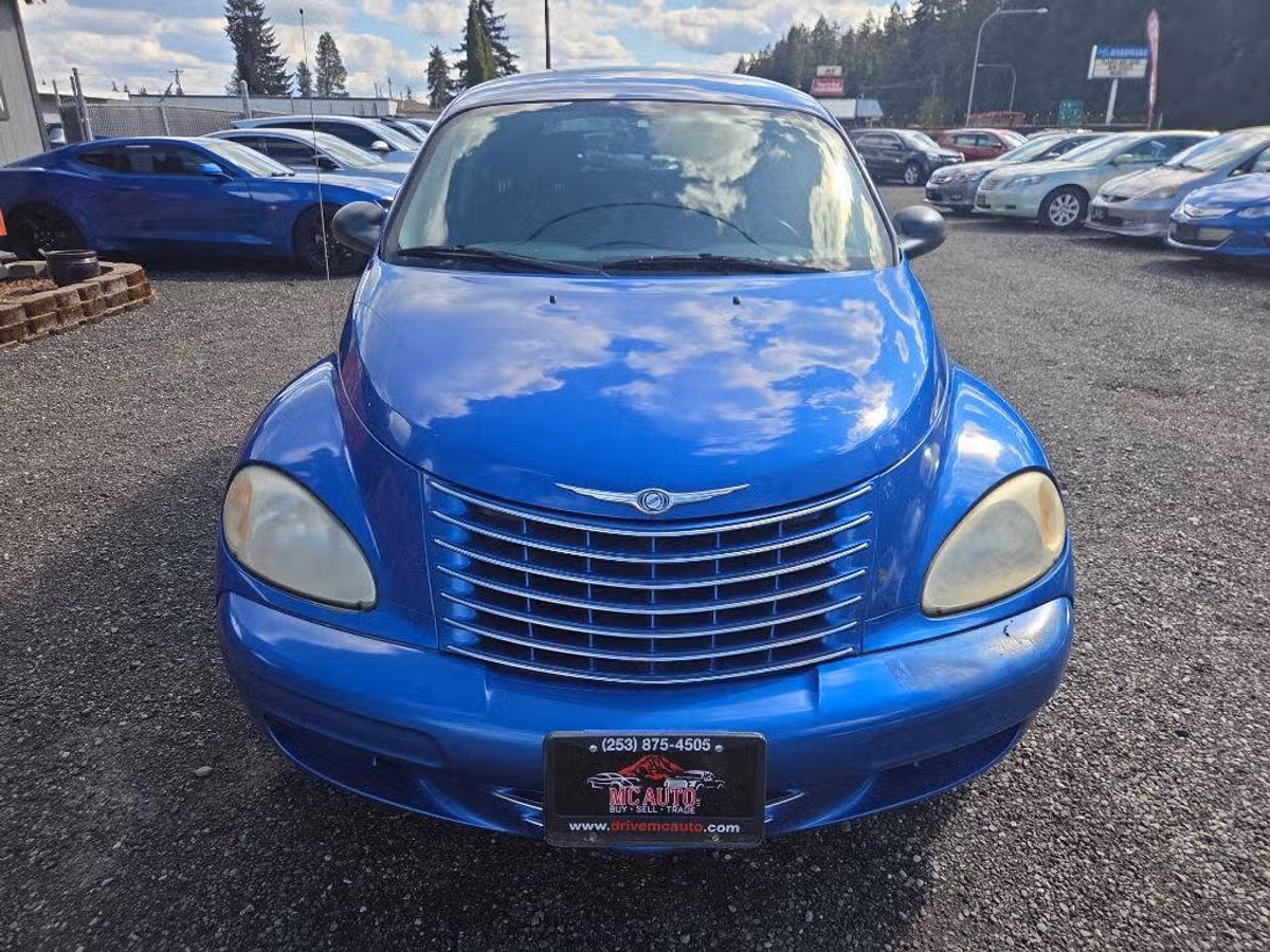 2005 Chrysler PT Cruiser Limited Image 2