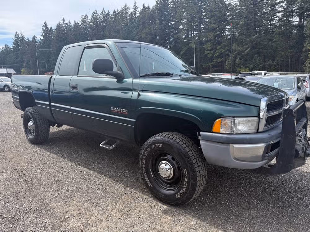2001 Dodge Ram 2500 SLT Quad Cab Image 2