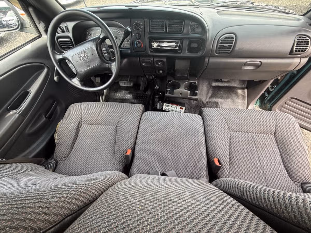 2001 Dodge Ram 2500 SLT Quad Cab Image 12