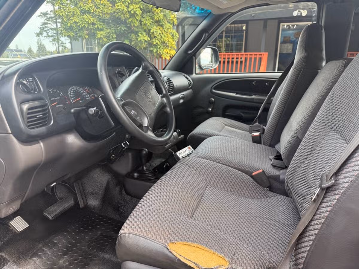 2001 Dodge Ram 2500 SLT Quad Cab Image 9