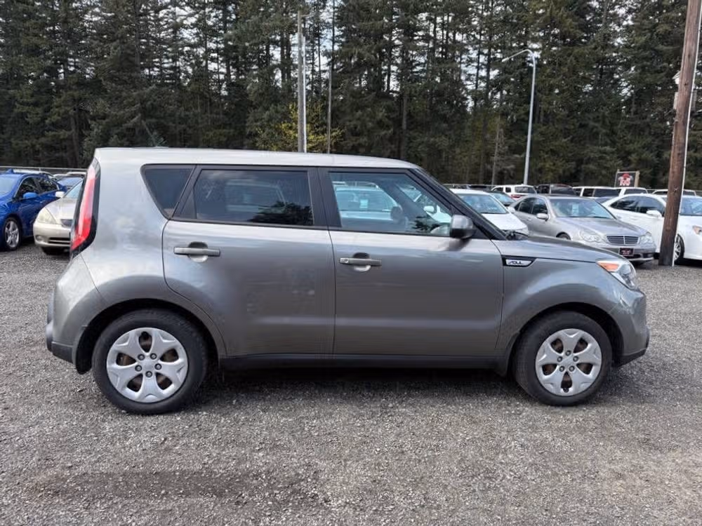 11974 - 2015 Kia Soul Base Crossover