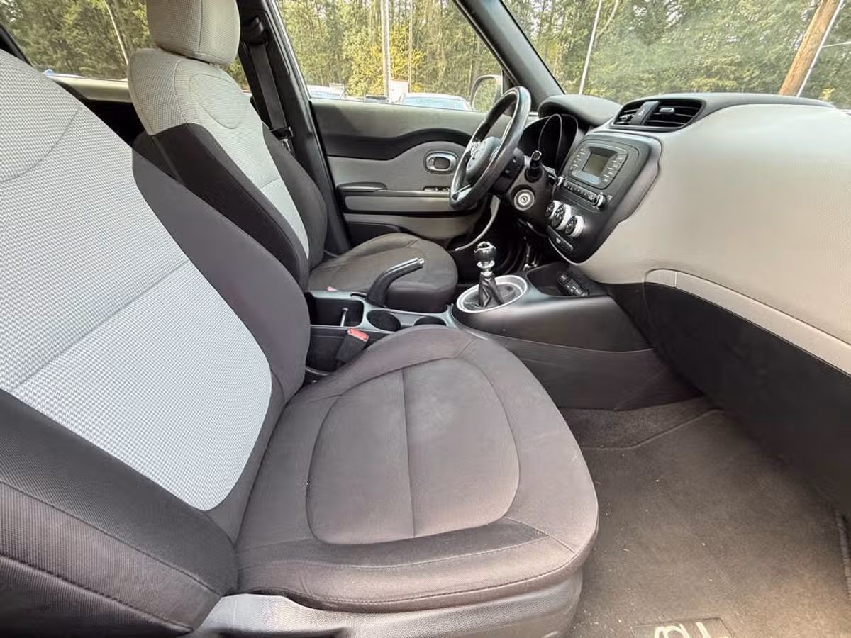 2015 Kia Soul Base Crossover Image 14