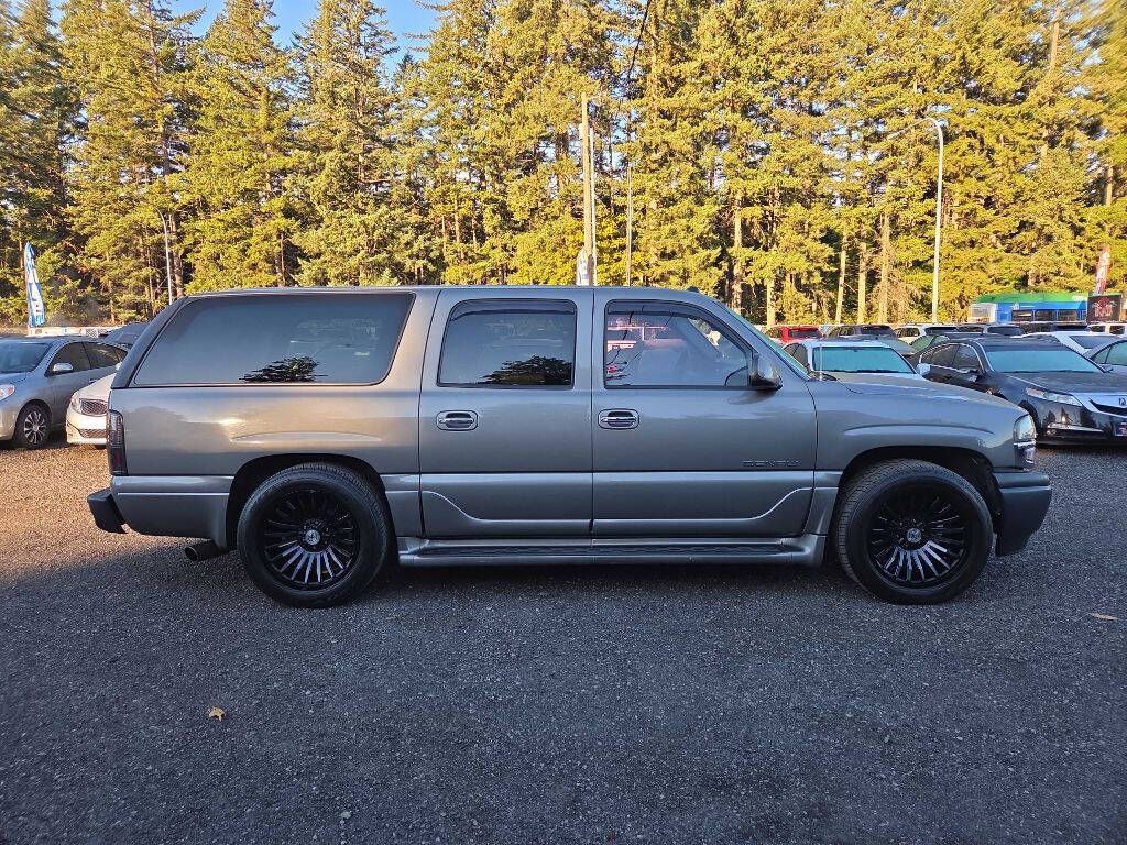 2005 GMC Yukon Denali's photo