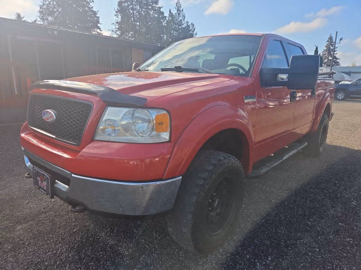 2006 Ford F-150 XLT SuperCrew Image 3