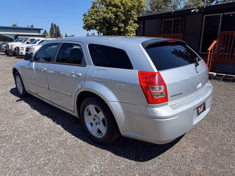 2007 Dodge Magnum SXT Image 6