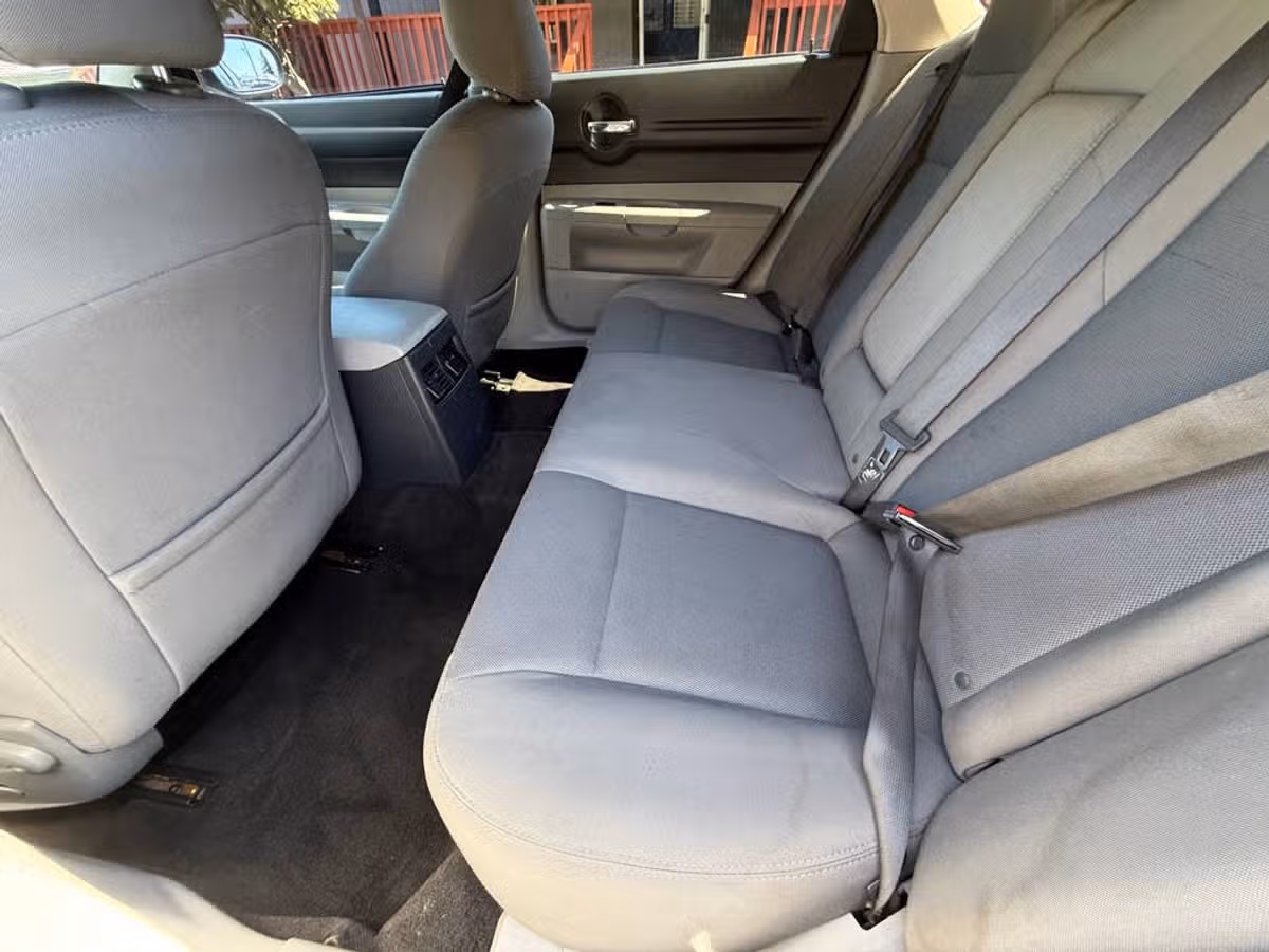2007 Dodge Magnum SXT Image 10