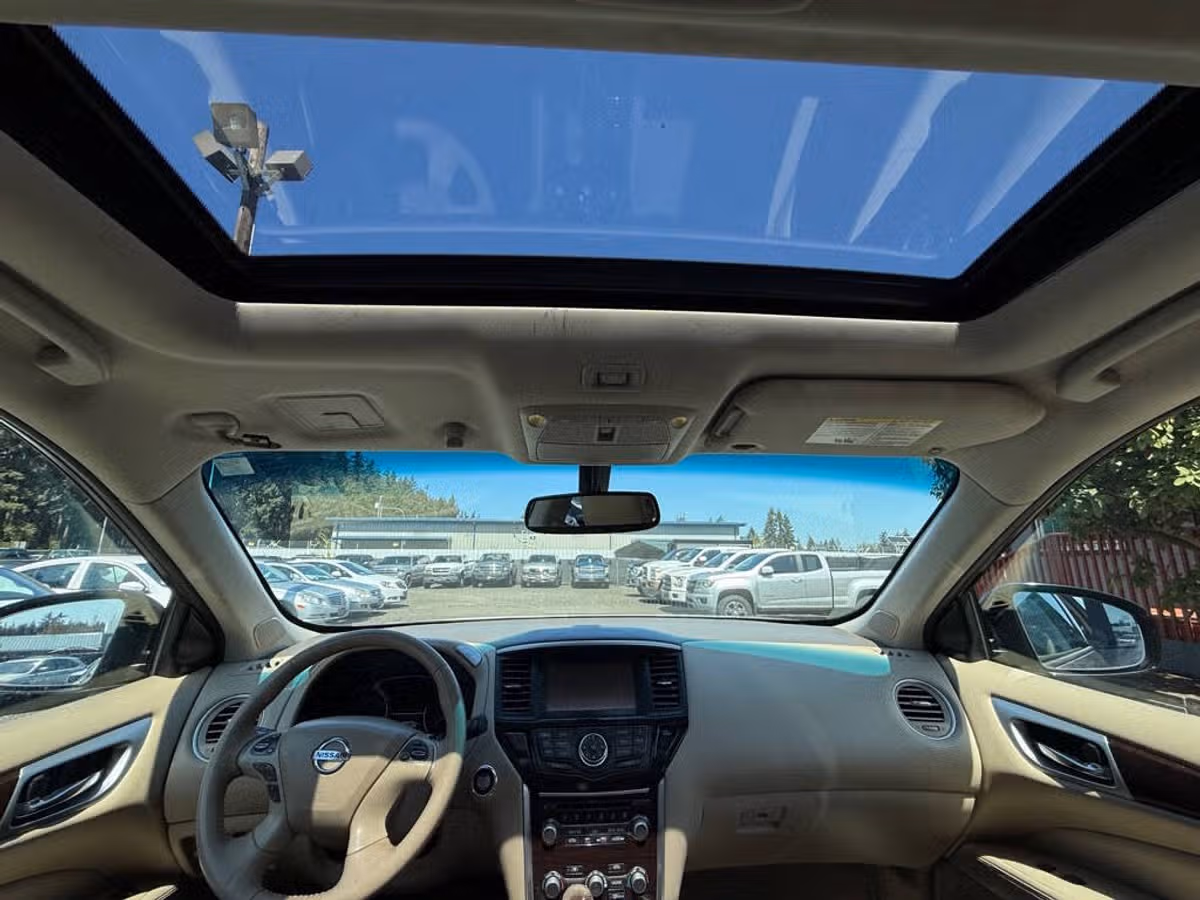 2015 Nissan Pathfinder S Image 16